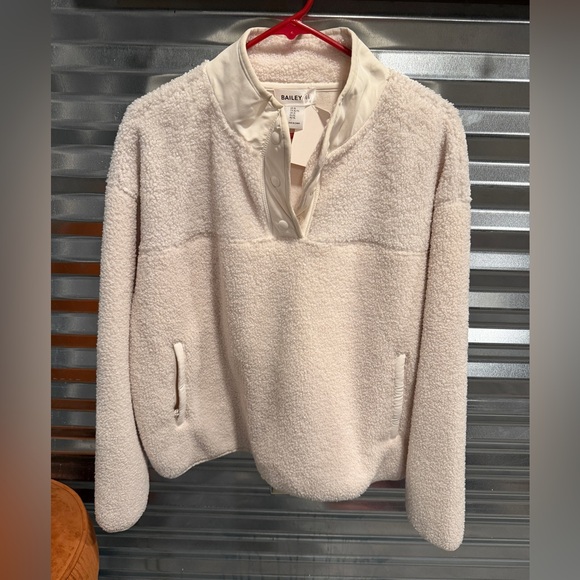 Bailey 44 Jackets & Blazers - Bailey 44 Cream Fleece Jacket size XL